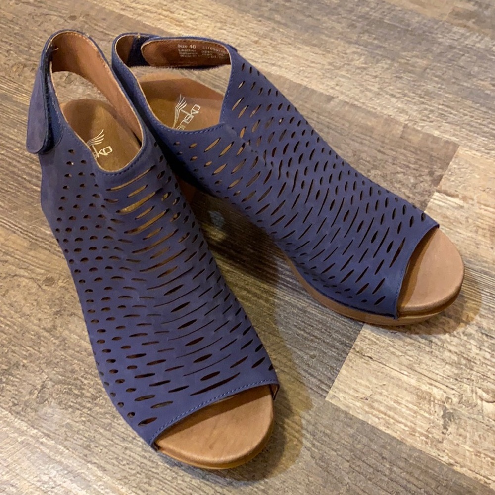 Dansko Blue Pumps Size 40